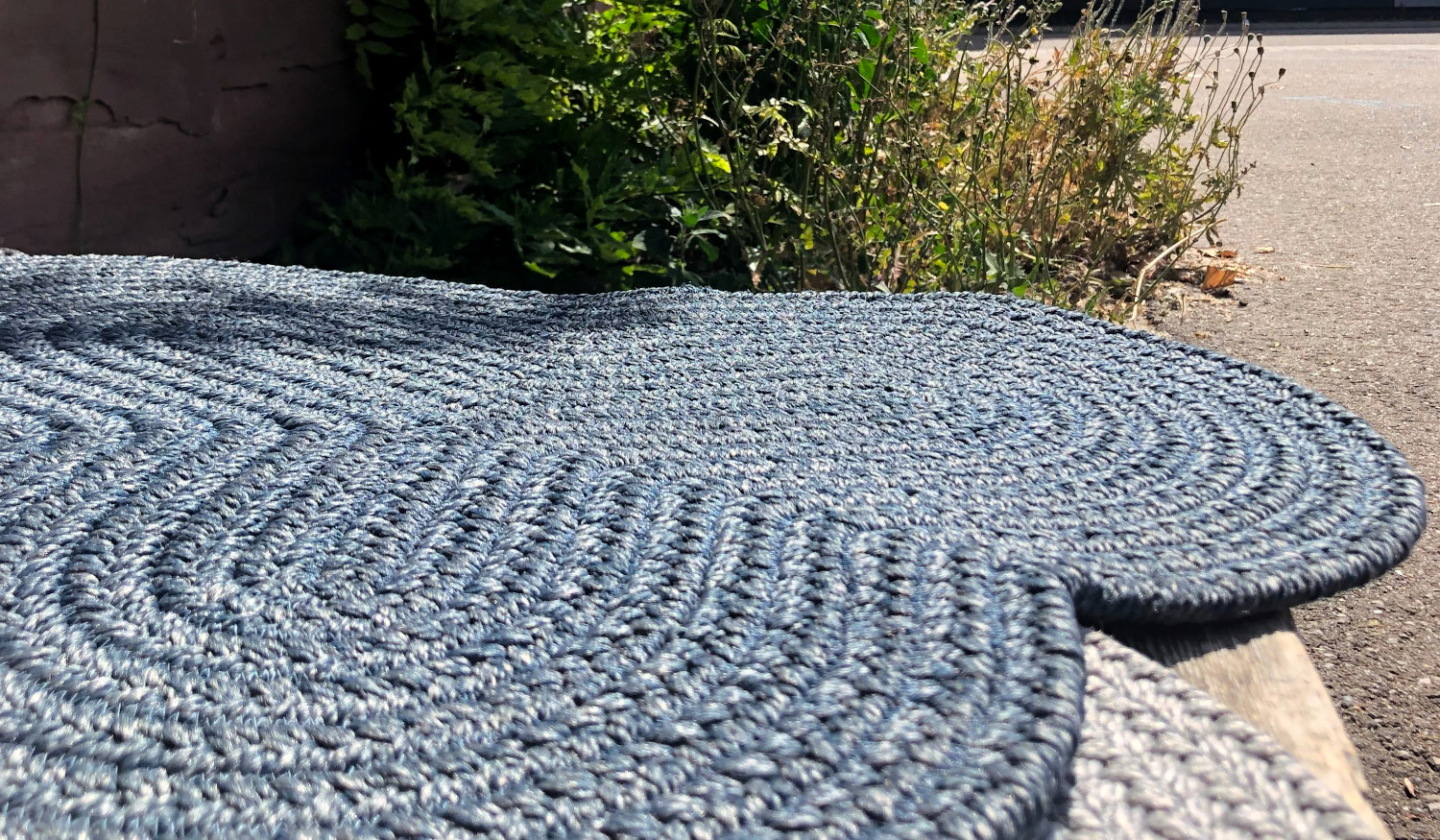 Shapes organically shaped outdoor rug blue water-repellant